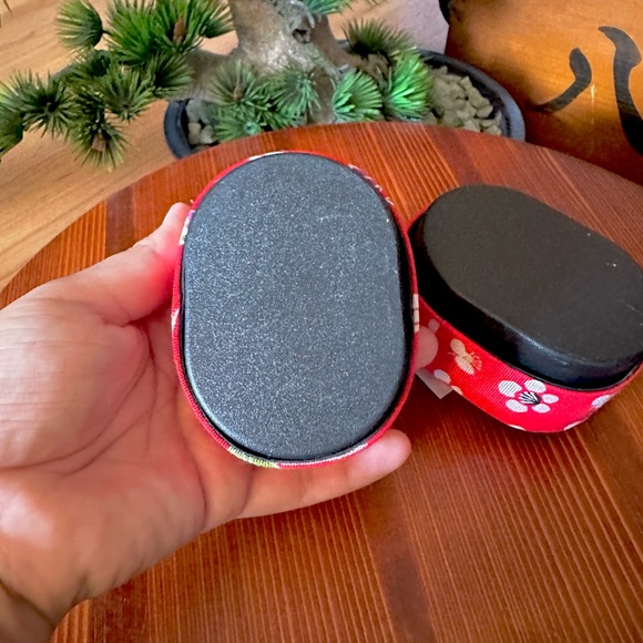 Japanese Miniture Girl Storage Shoe - Picture 4 of 5